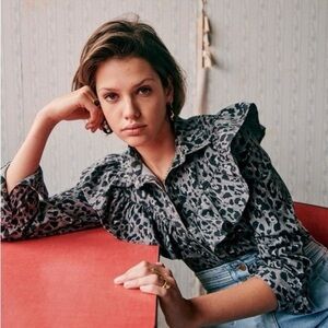 Sezane Matty Leopard Print Ruffle Blouse with Black Pearl Snaps